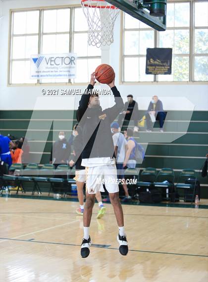 Thumbnail 2 in Arcadia vs Leuzinger (West Side Tip off Classic) photogallery.