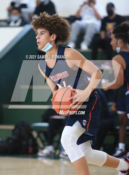 Thumbnail 3 in Arcadia vs Leuzinger (West Side Tip off Classic) photogallery.