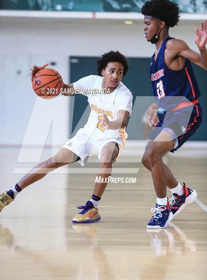 Thumbnail 3 in Arcadia vs Leuzinger (West Side Tip off Classic) photogallery.