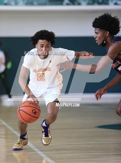 Thumbnail 2 in Arcadia vs Leuzinger (West Side Tip off Classic) photogallery.
