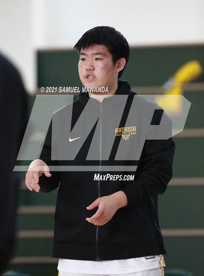 Thumbnail 2 in Arcadia vs Leuzinger (West Side Tip off Classic) photogallery.
