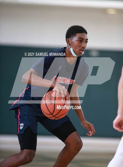 Thumbnail 2 in Arcadia vs Leuzinger (West Side Tip off Classic) photogallery.