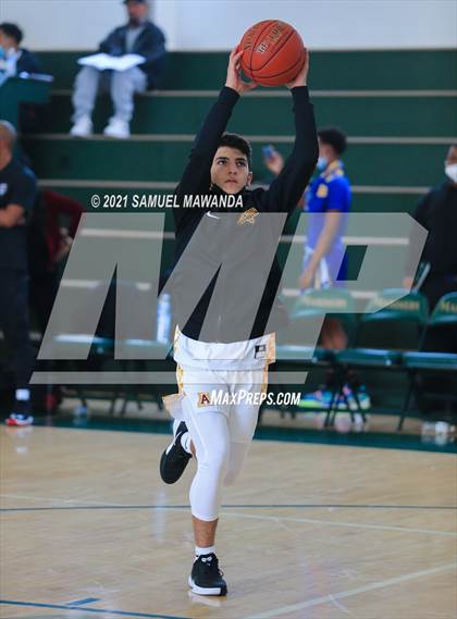 Thumbnail 1 in Arcadia vs Leuzinger (West Side Tip off Classic) photogallery.