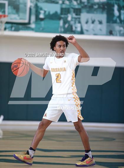 Thumbnail 2 in Arcadia vs Leuzinger (West Side Tip off Classic) photogallery.