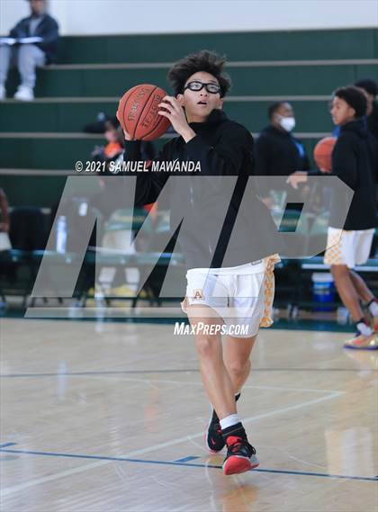 Thumbnail 1 in Arcadia vs Leuzinger (West Side Tip off Classic) photogallery.