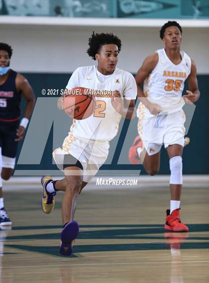 Thumbnail 3 in Arcadia vs Leuzinger (West Side Tip off Classic) photogallery.