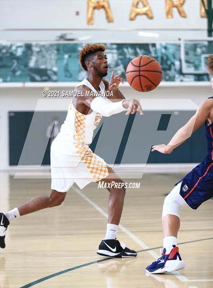 Thumbnail 1 in Arcadia vs Leuzinger (West Side Tip off Classic) photogallery.