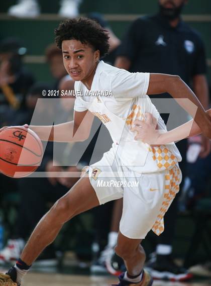 Thumbnail 3 in Arcadia vs Leuzinger (West Side Tip off Classic) photogallery.