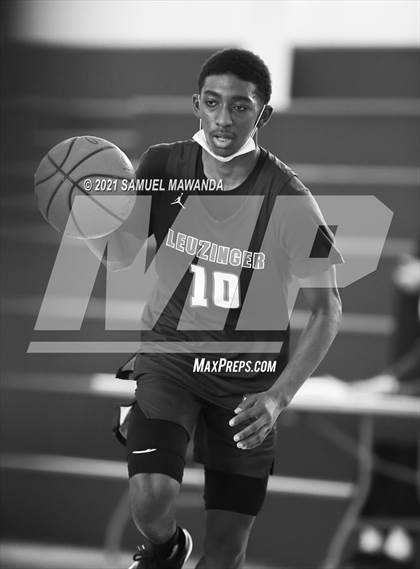 Thumbnail 1 in Arcadia vs Leuzinger (West Side Tip off Classic) photogallery.