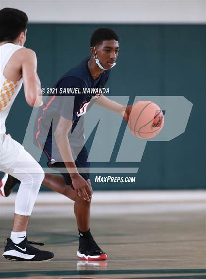 Thumbnail 3 in Arcadia vs Leuzinger (West Side Tip off Classic) photogallery.
