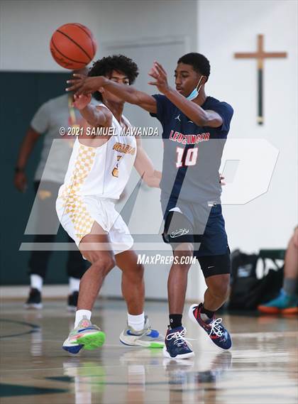 Thumbnail 3 in Arcadia vs Leuzinger (West Side Tip off Classic) photogallery.