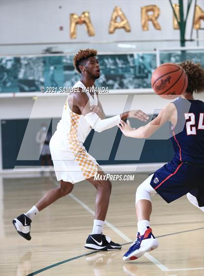 Thumbnail 2 in Arcadia vs Leuzinger (West Side Tip off Classic) photogallery.