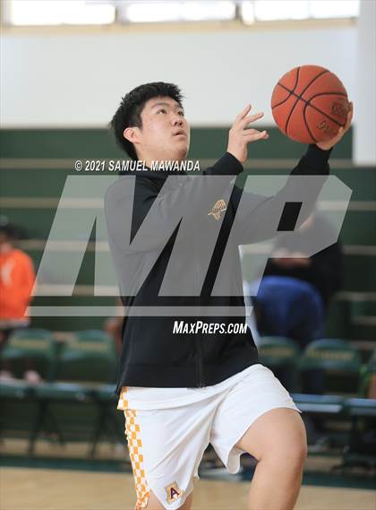 Thumbnail 3 in Arcadia vs Leuzinger (West Side Tip off Classic) photogallery.