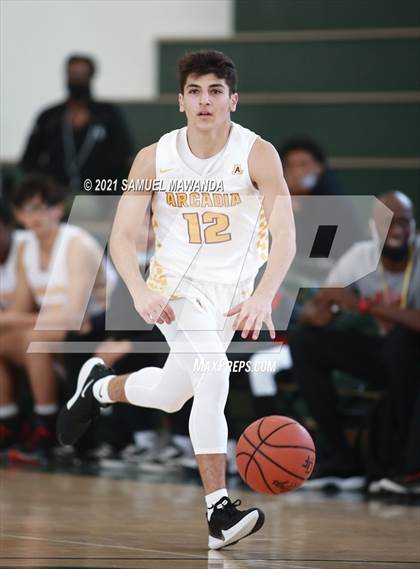 Thumbnail 2 in Arcadia vs Leuzinger (West Side Tip off Classic) photogallery.