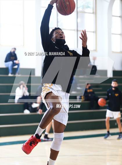 Thumbnail 3 in Arcadia vs Leuzinger (West Side Tip off Classic) photogallery.