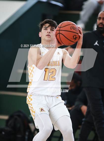 Thumbnail 2 in Arcadia vs Leuzinger (West Side Tip off Classic) photogallery.