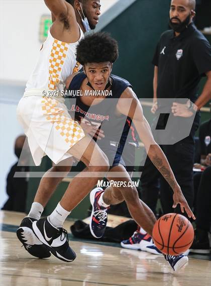 Thumbnail 1 in Arcadia vs Leuzinger (West Side Tip off Classic) photogallery.