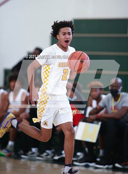 Thumbnail 1 in Arcadia vs Leuzinger (West Side Tip off Classic) photogallery.