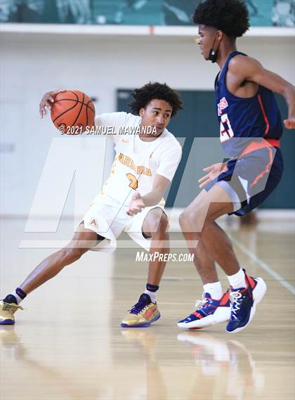 Thumbnail 1 in Arcadia vs Leuzinger (West Side Tip off Classic) photogallery.