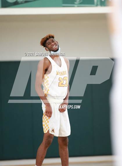 Thumbnail 2 in Arcadia vs Leuzinger (West Side Tip off Classic) photogallery.