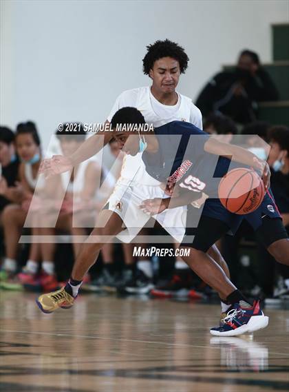 Thumbnail 2 in Arcadia vs Leuzinger (West Side Tip off Classic) photogallery.
