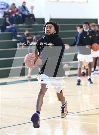 Thumbnail 2 in Arcadia vs Leuzinger (West Side Tip off Classic) photogallery.