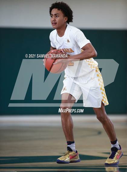 Thumbnail 3 in Arcadia vs Leuzinger (West Side Tip off Classic) photogallery.