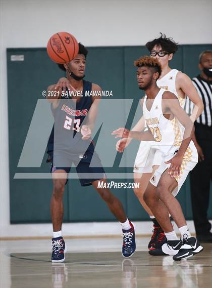 Thumbnail 1 in Arcadia vs Leuzinger (West Side Tip off Classic) photogallery.