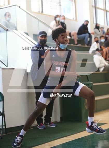 Thumbnail 1 in Arcadia vs Leuzinger (West Side Tip off Classic) photogallery.