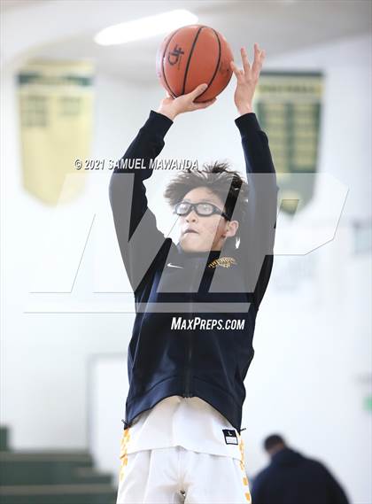 Thumbnail 3 in Arcadia vs Leuzinger (West Side Tip off Classic) photogallery.