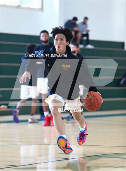 Thumbnail 2 in Arcadia vs Leuzinger (West Side Tip off Classic) photogallery.