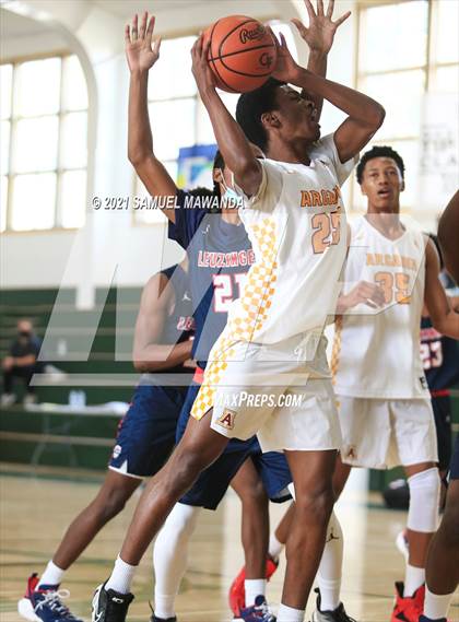 Thumbnail 3 in Arcadia vs Leuzinger (West Side Tip off Classic) photogallery.