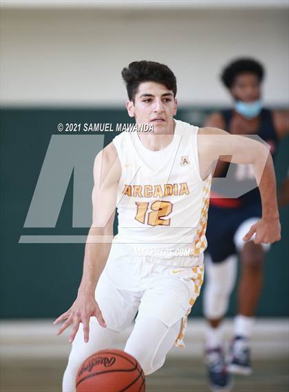 Thumbnail 1 in Arcadia vs Leuzinger (West Side Tip off Classic) photogallery.