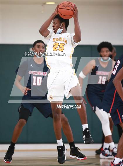 Thumbnail 3 in Arcadia vs Leuzinger (West Side Tip off Classic) photogallery.