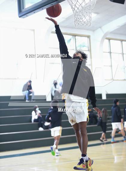Thumbnail 3 in Arcadia vs Leuzinger (West Side Tip off Classic) photogallery.