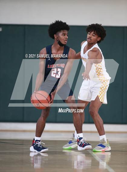 Thumbnail 2 in Arcadia vs Leuzinger (West Side Tip off Classic) photogallery.