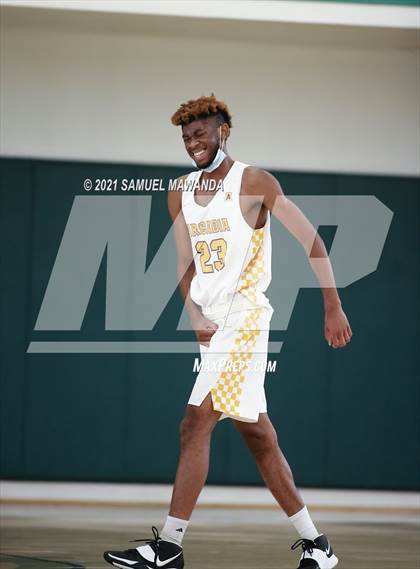 Thumbnail 1 in Arcadia vs Leuzinger (West Side Tip off Classic) photogallery.