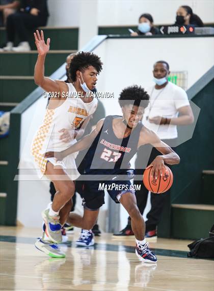 Thumbnail 3 in Arcadia vs Leuzinger (West Side Tip off Classic) photogallery.