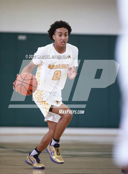 Thumbnail 2 in Arcadia vs Leuzinger (West Side Tip off Classic) photogallery.