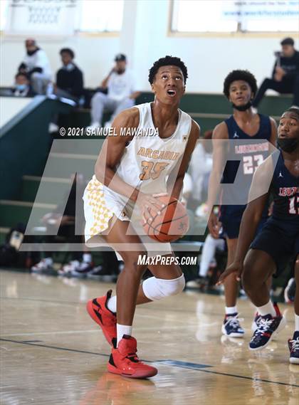 Thumbnail 2 in Arcadia vs Leuzinger (West Side Tip off Classic) photogallery.