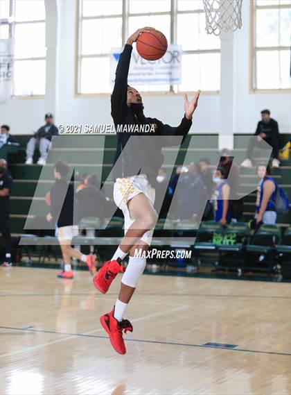 Thumbnail 3 in Arcadia vs Leuzinger (West Side Tip off Classic) photogallery.
