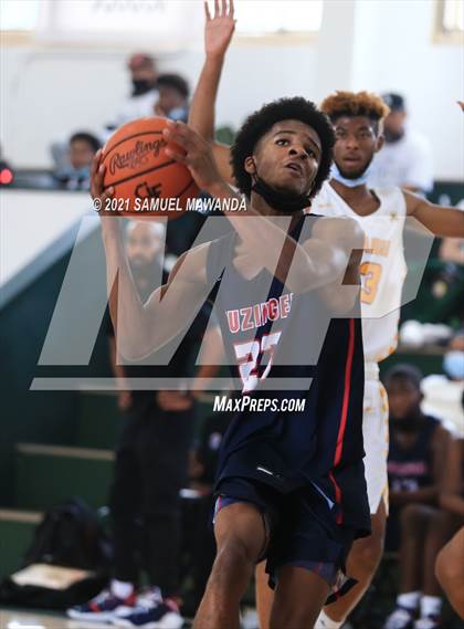 Thumbnail 1 in Arcadia vs Leuzinger (West Side Tip off Classic) photogallery.