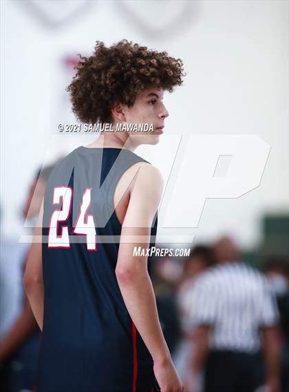 Thumbnail 1 in Arcadia vs Leuzinger (West Side Tip off Classic) photogallery.