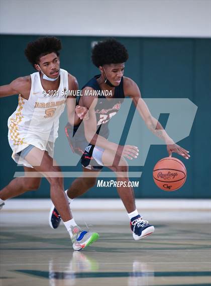Thumbnail 3 in Arcadia vs Leuzinger (West Side Tip off Classic) photogallery.