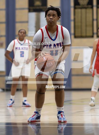 Thumbnail 2 in Montgomery vs San Leandro (Windsor Holiday Classic) photogallery.