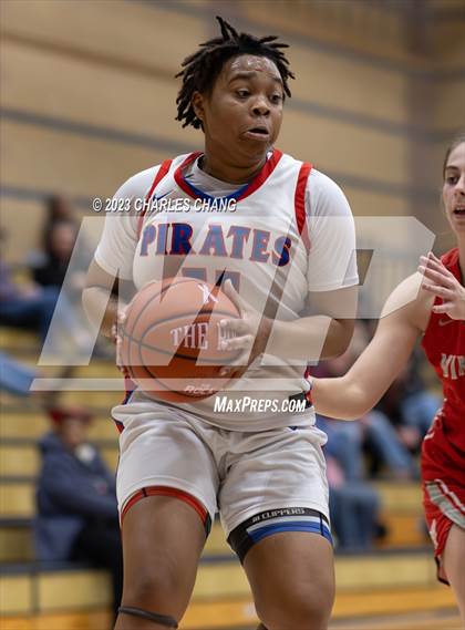 Thumbnail 1 in Montgomery vs San Leandro (Windsor Holiday Classic) photogallery.