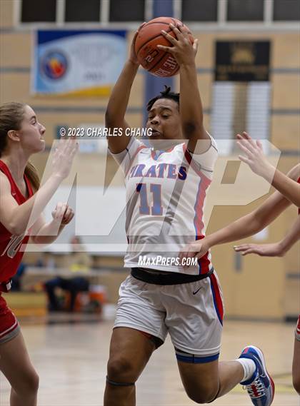 Thumbnail 1 in Montgomery vs San Leandro (Windsor Holiday Classic) photogallery.