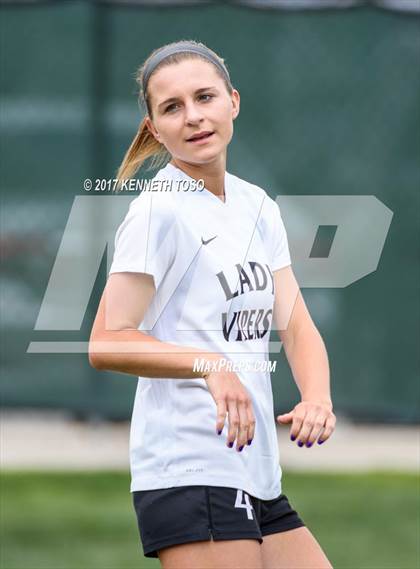 Thumbnail 2 in Steele vs. Vandegrift (UIL 6A Regional Final) photogallery.