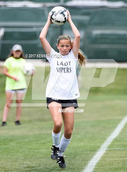 Thumbnail 3 in Steele vs. Vandegrift (UIL 6A Regional Final) photogallery.