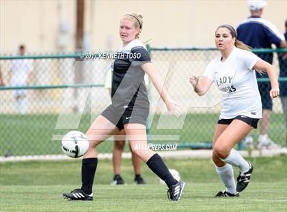 Thumbnail 1 in Steele vs. Vandegrift (UIL 6A Regional Final) photogallery.